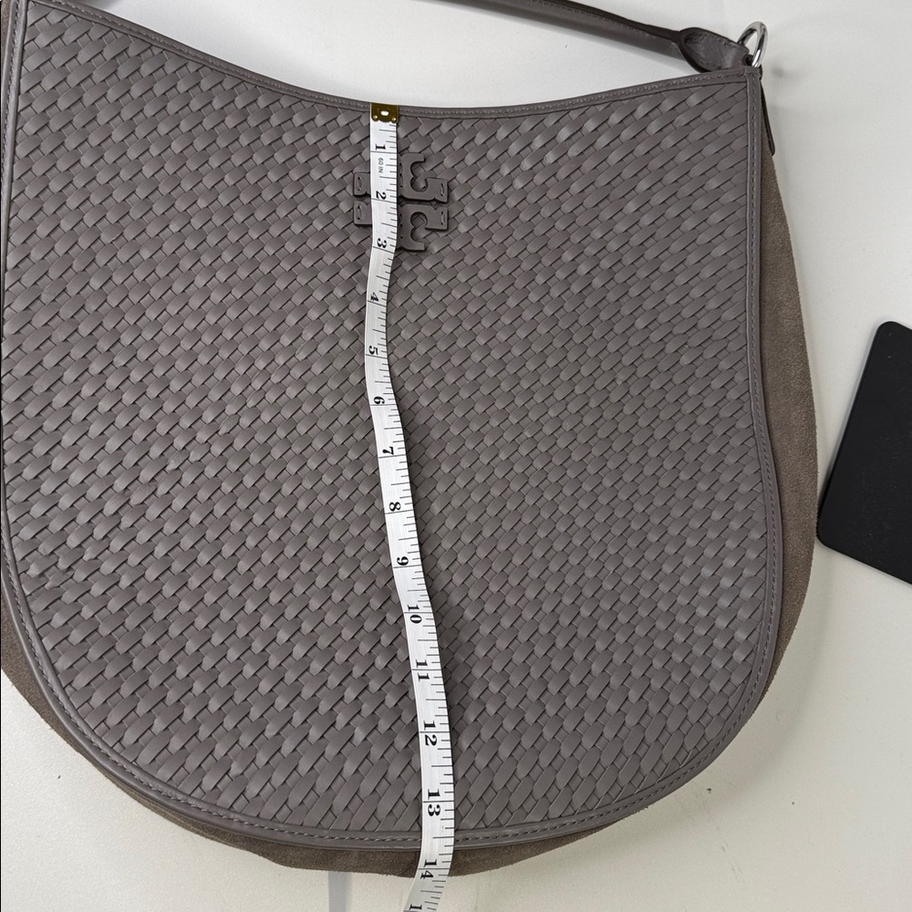 Tory Burch Thea Woven Bucket Hobo in grey zinc color handbag top handle - Picture 11 of 14